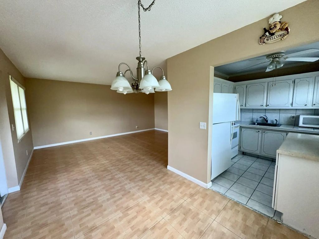 38 Cambridge B, West Palm Beach