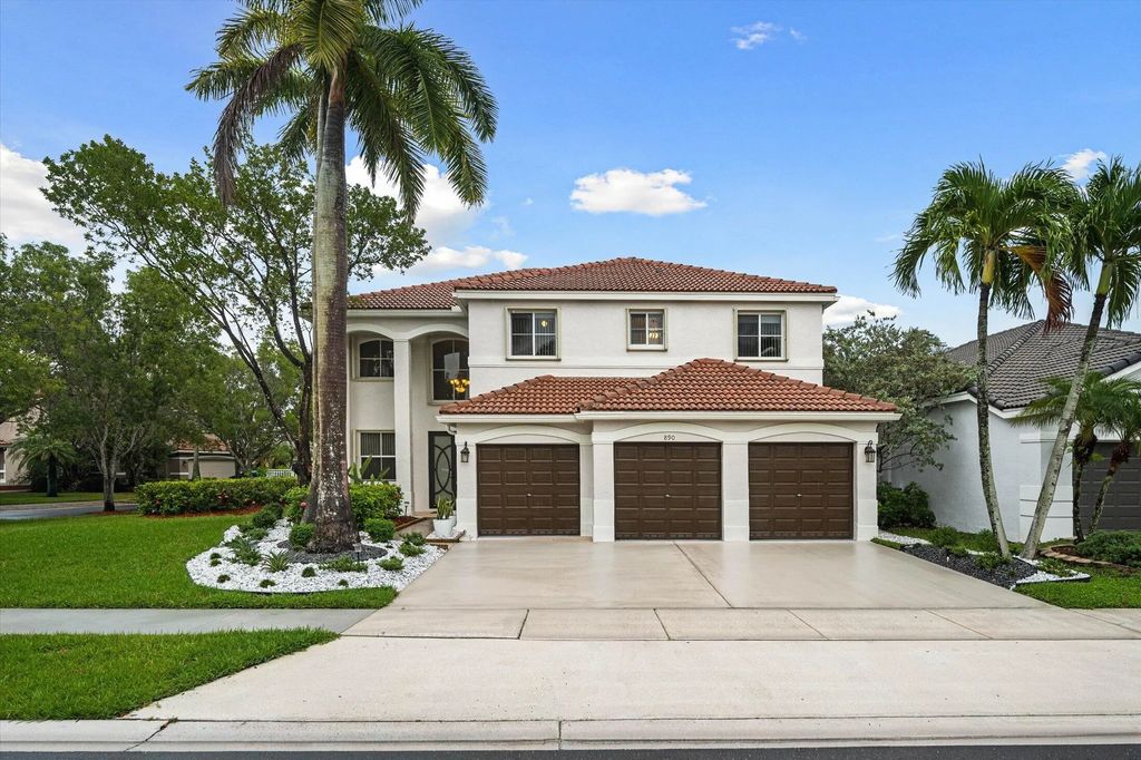 890 Hawthorn Terrace, Weston