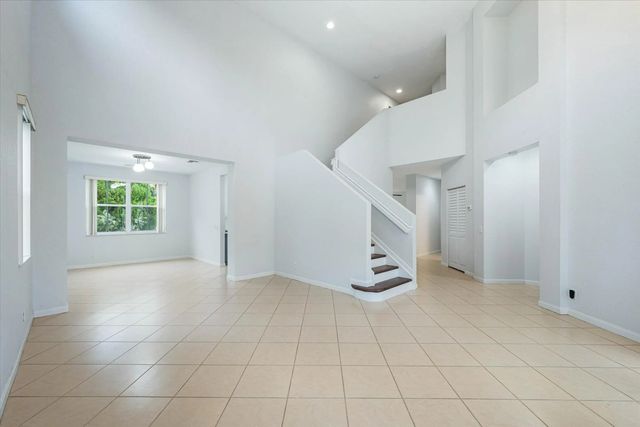 4 of 62 - 890 Hawthorn Terrace, Weston, FL