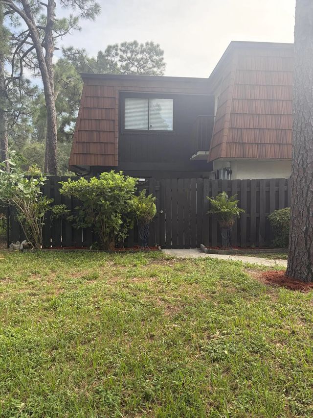 2 of 36 - 2200 White Pine Circle #b, Greenacres, FL
