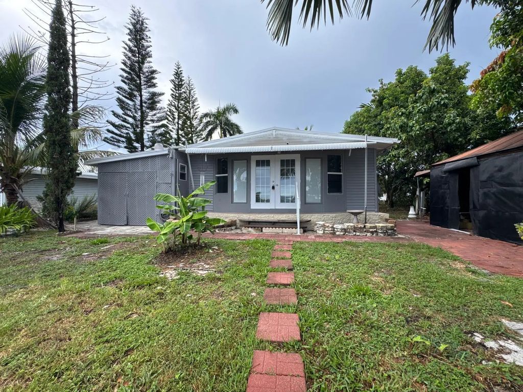 1495 Michelle Drive N #68, West Palm Beach