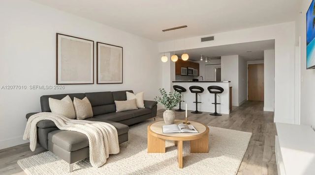 253 Ne 2nd Street #2104, Miami