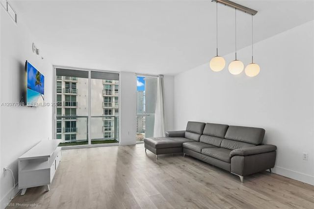 5 of 21 - 253 Ne 2nd Street #2104, Miami, FL
