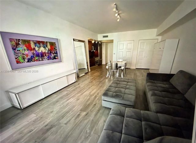 475 Brickell Avenue #4910, Miami