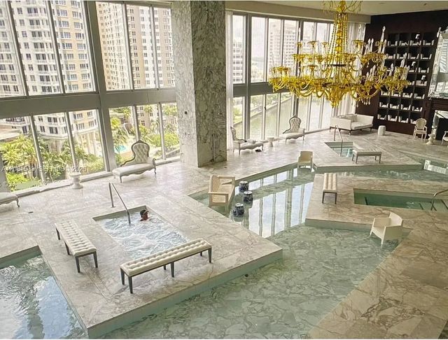 4 of 6 - 475 Brickell Avenue #4910, Miami, FL