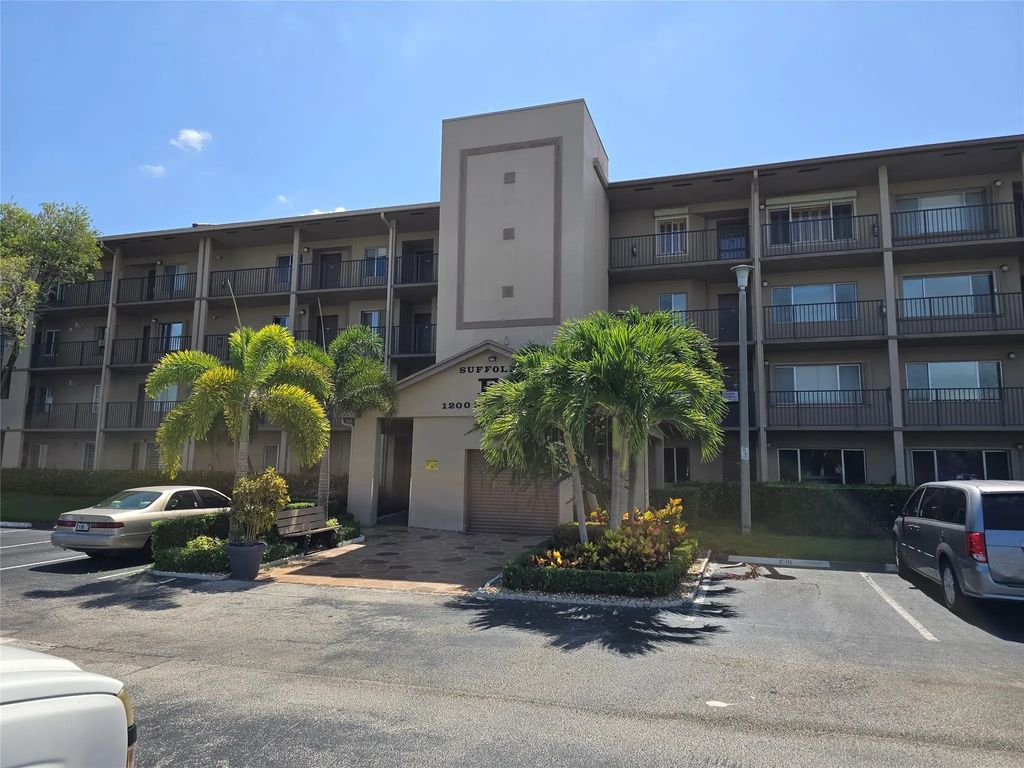 1200 Sw 137th Avenue #312e, Pembroke Pines