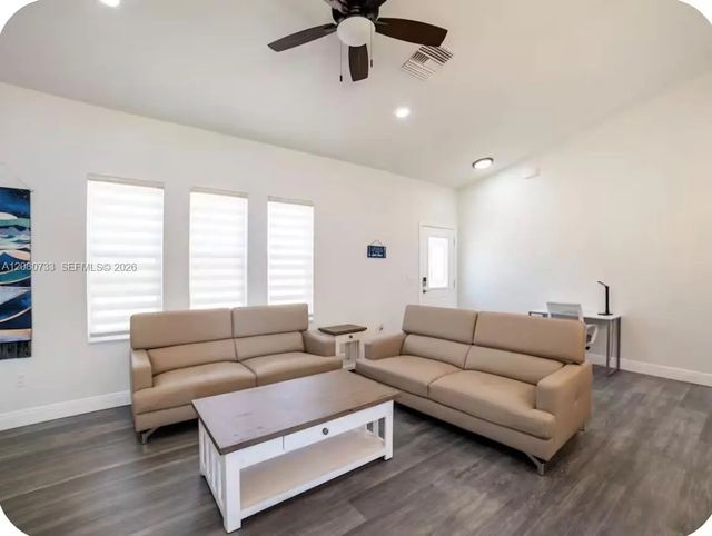 3 of 21 - 812 Lake Betty Drive, Lake Placid, FL