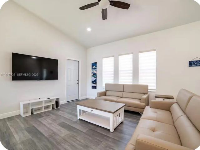 4 of 21 - 812 Lake Betty Drive, Lake Placid, FL