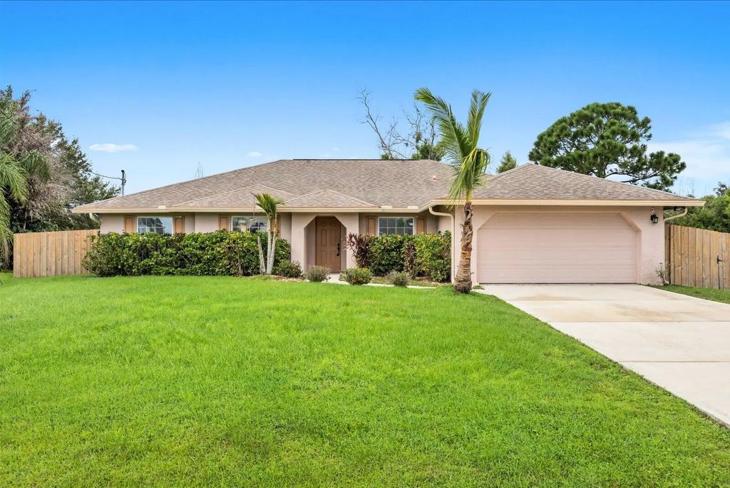 5835 W Dooley Circle, Port St. Lucie