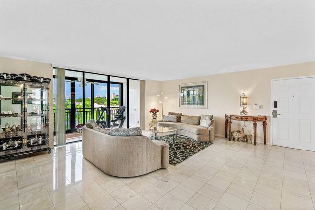 5 of 28 - 7202 Promenade Drive #401, Boca Raton, FL