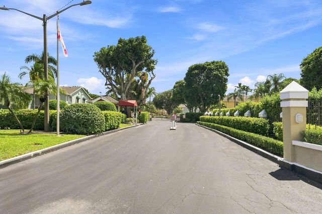 4 of 31 - 211 Waterside Drive, Hypoluxo, FL