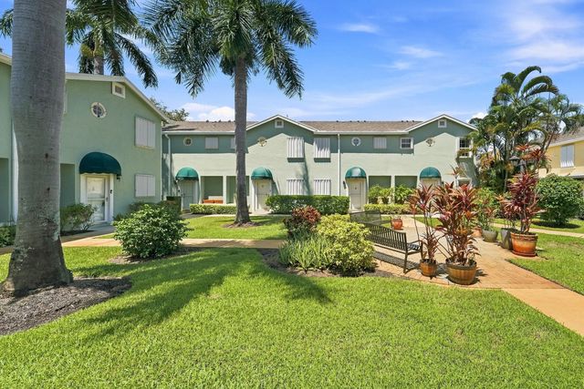 5 of 31 - 211 Waterside Drive, Hypoluxo, FL