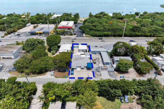 2 of 27 - 82891 Overseas Highway, Islamorada, FL