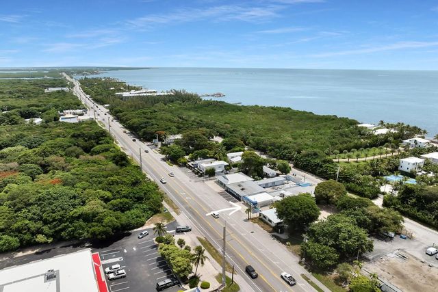 3 of 27 - 82891 Overseas Highway, Islamorada, FL