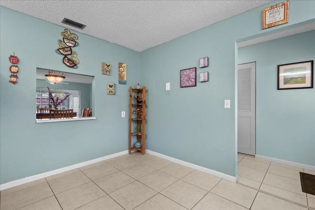 4 of 38 - 892 Worcester Lane #b, Lake Worth, FL