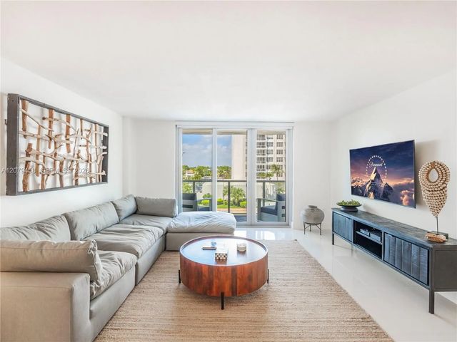 2 of 30 - 5701 Collins Avenue #307, Miami Beach, FL