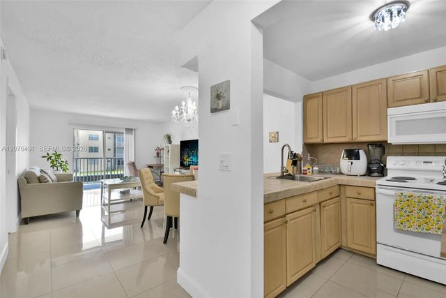 4 of 10 - 3527 Ne 168th Street #203, North Miami Beach, FL