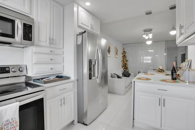 700 Se 6th Avenue #107, Deerfield Beach