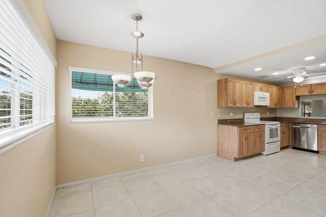 3 of 24 - 4725 Lucerne Lakes Boulevard E #301, Lake Worth, FL