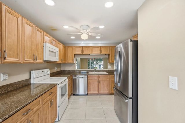 5 of 24 - 4725 Lucerne Lakes Boulevard E #301, Lake Worth, FL
