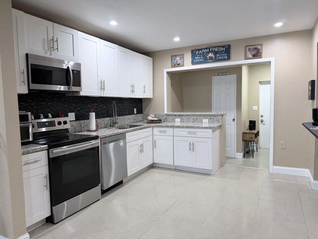 2 of 30 - 2000 Sw 95th Terrace, Miramar, FL