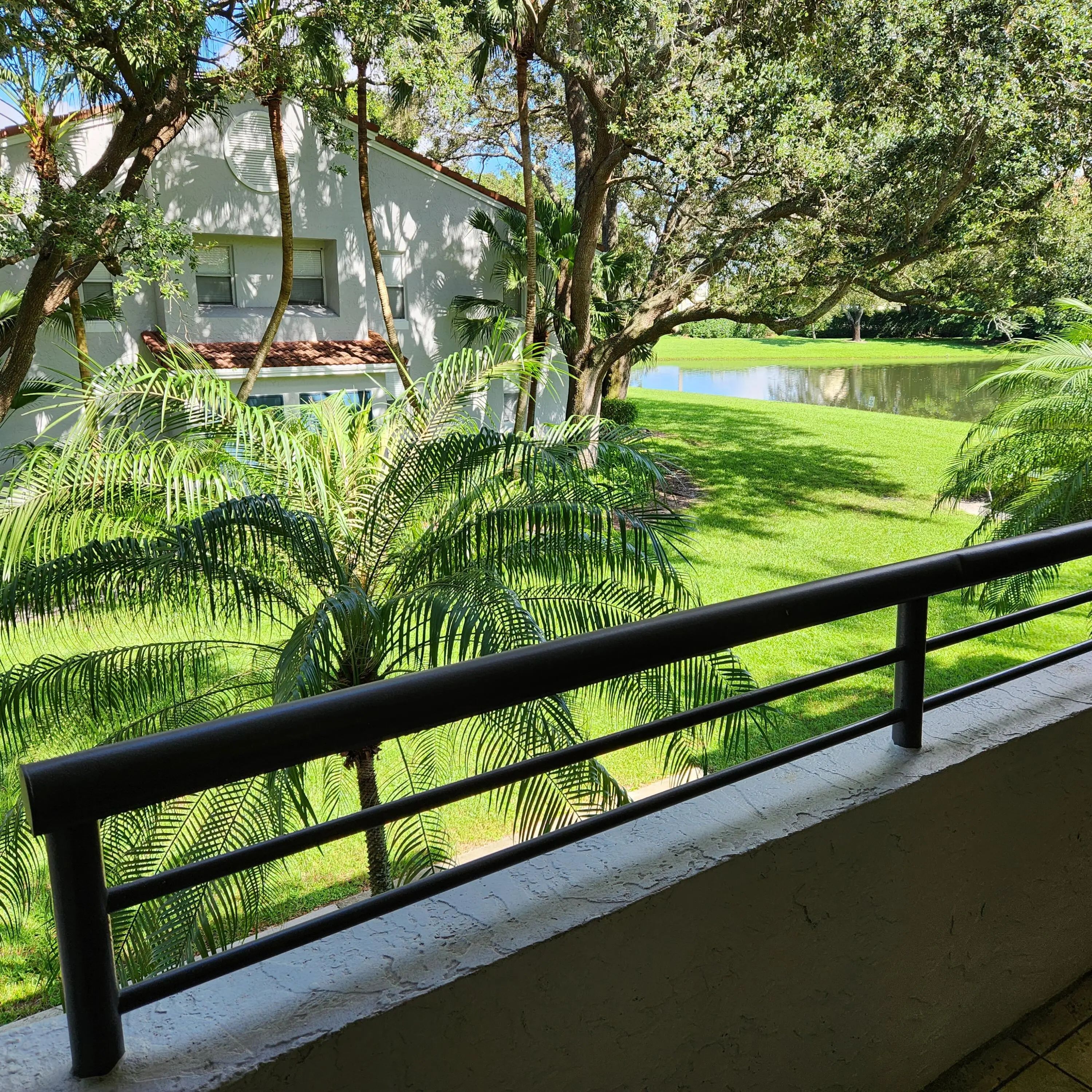 851 Lyons Road #22203, Coconut Creek