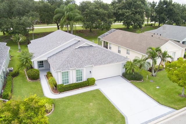 2 of 38 - 228 Sw Lake Forest Way, Port St. Lucie, FL