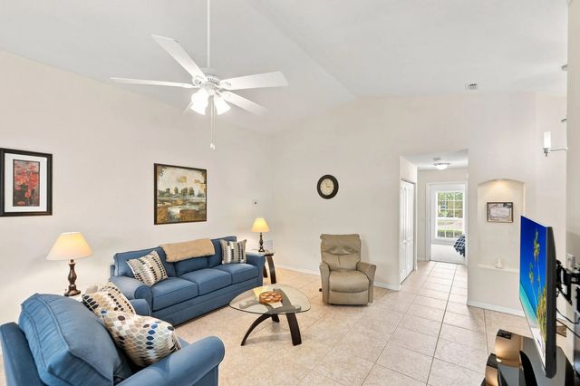 4 of 38 - 228 Sw Lake Forest Way, Port St. Lucie, FL