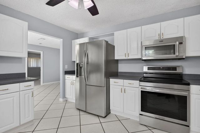 5 of 41 - 3731 Nw 99th Avenue, Coral Springs, FL