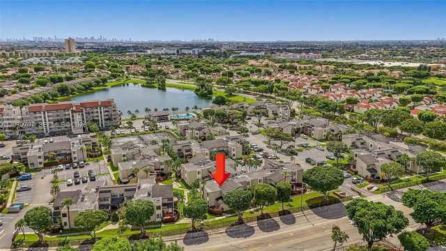10300 Nw 9th St Circle #203, Miami