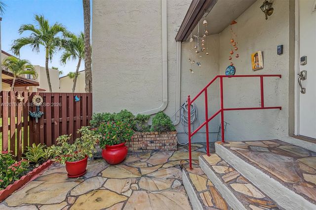 4 of 28 - 10300 Nw 9th St Circle #203, Miami, FL