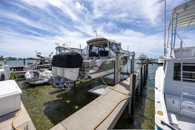 3 of 13 - 7601 E Treasure Drive, North Bay Village, FL