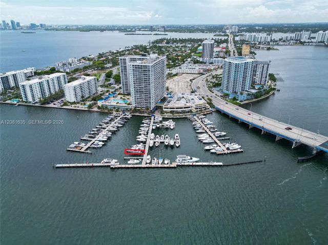 5 of 13 - 7601 E Treasure Drive, North Bay Village, FL