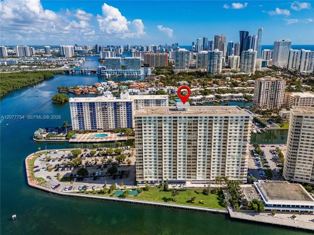 5 of 32 - 500 Bayview Drive #825, Sunny Isles Beach, FL