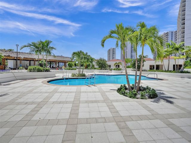2 of 36 - 20281 E Country Club Drive #cab3, Aventura, FL