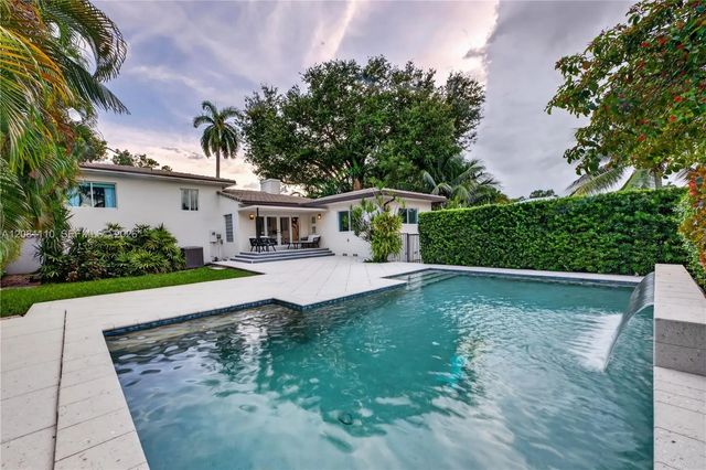 4 of 27 - 1065 Ne 96th Street, Miami Shores, FL