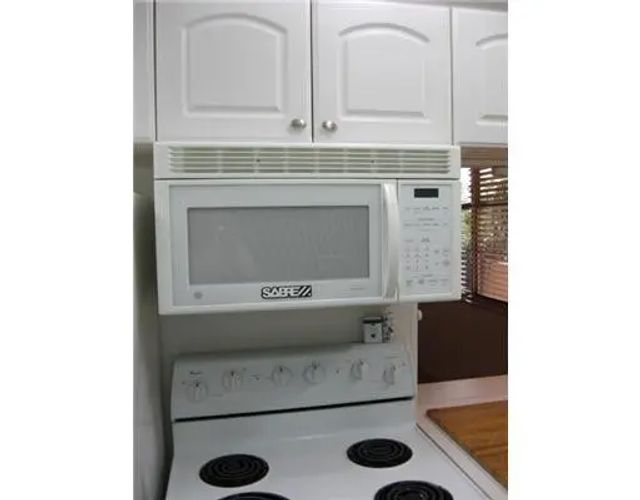 2400 Ne 10th Street Ne #305, Pompano Beach