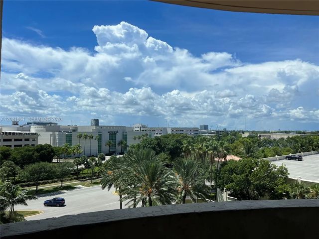 5 of 29 - 19501 W Country Club Drive #611, Aventura, FL