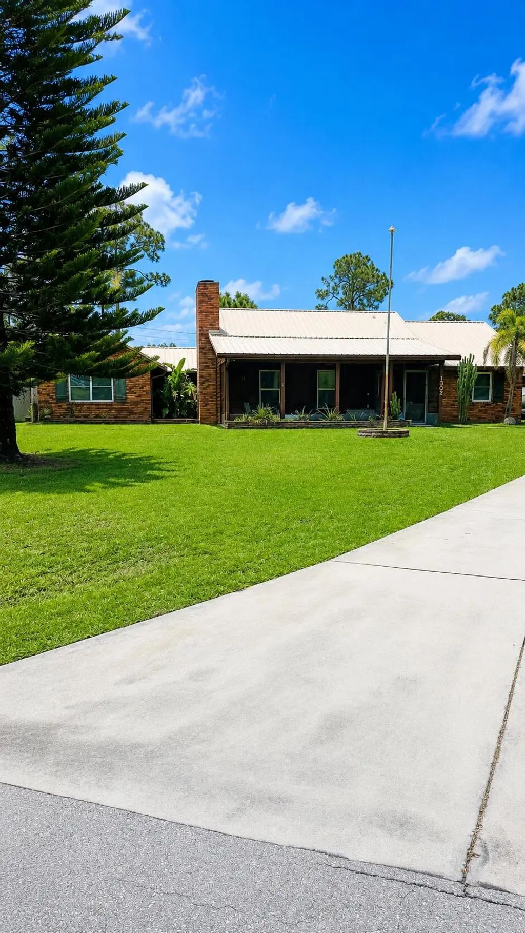 1302 Sw Bartell Avenue, Port St. Lucie