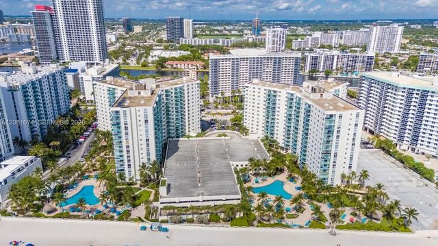 3 of 20 - 3801 S Ocean Drive #8a, Hollywood, FL