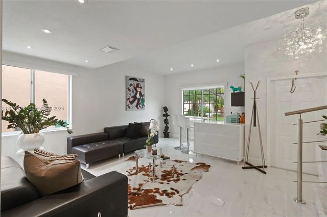 3 of 19 - 10842 Nw 53rd Lane, Doral, FL