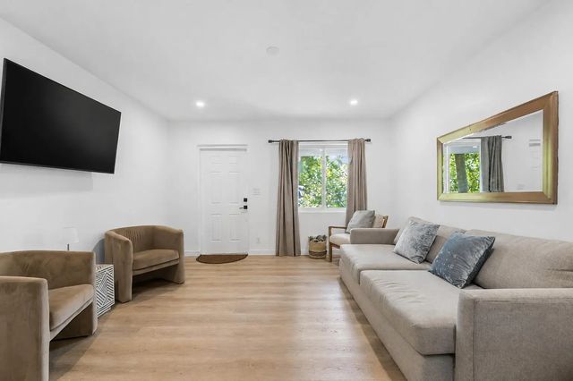 5 of 25 - 1544 Nw 5th Avenue, Fort Lauderdale, FL