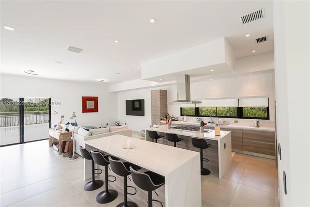 3 of 29 - 16766 Natures Way, Weston, FL