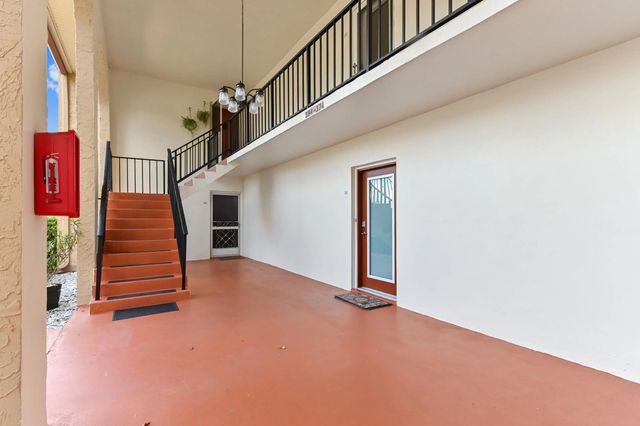 2 of 22 - 368 Lake Frances Drive #368, West Palm Beach, FL