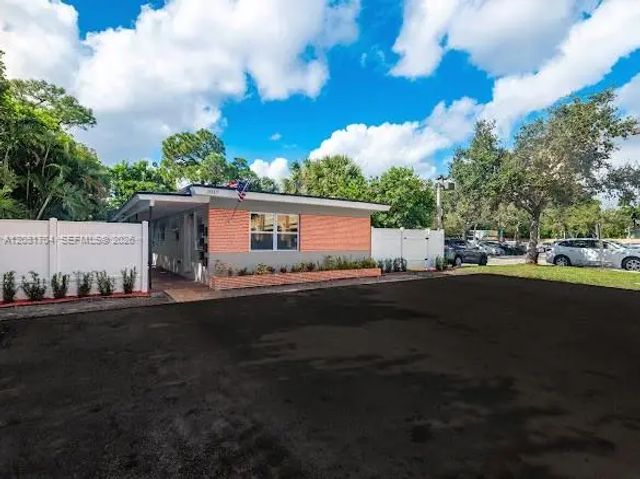 4 of 87 - 1017 Ne 14th Avenue, Fort Lauderdale, FL