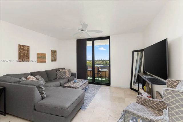 2 of 48 - 100 N Federal Highway #622, Fort Lauderdale, FL