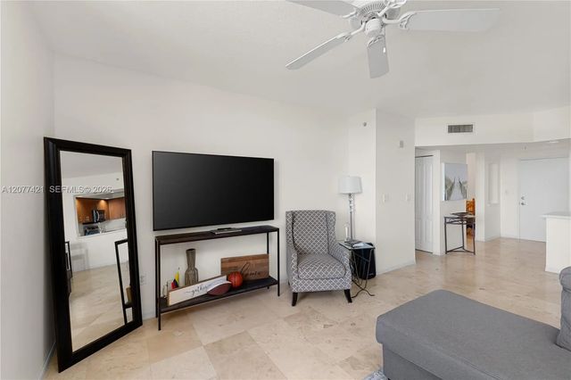 4 of 48 - 100 N Federal Highway #622, Fort Lauderdale, FL