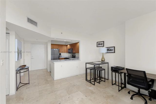 5 of 48 - 100 N Federal Highway #622, Fort Lauderdale, FL