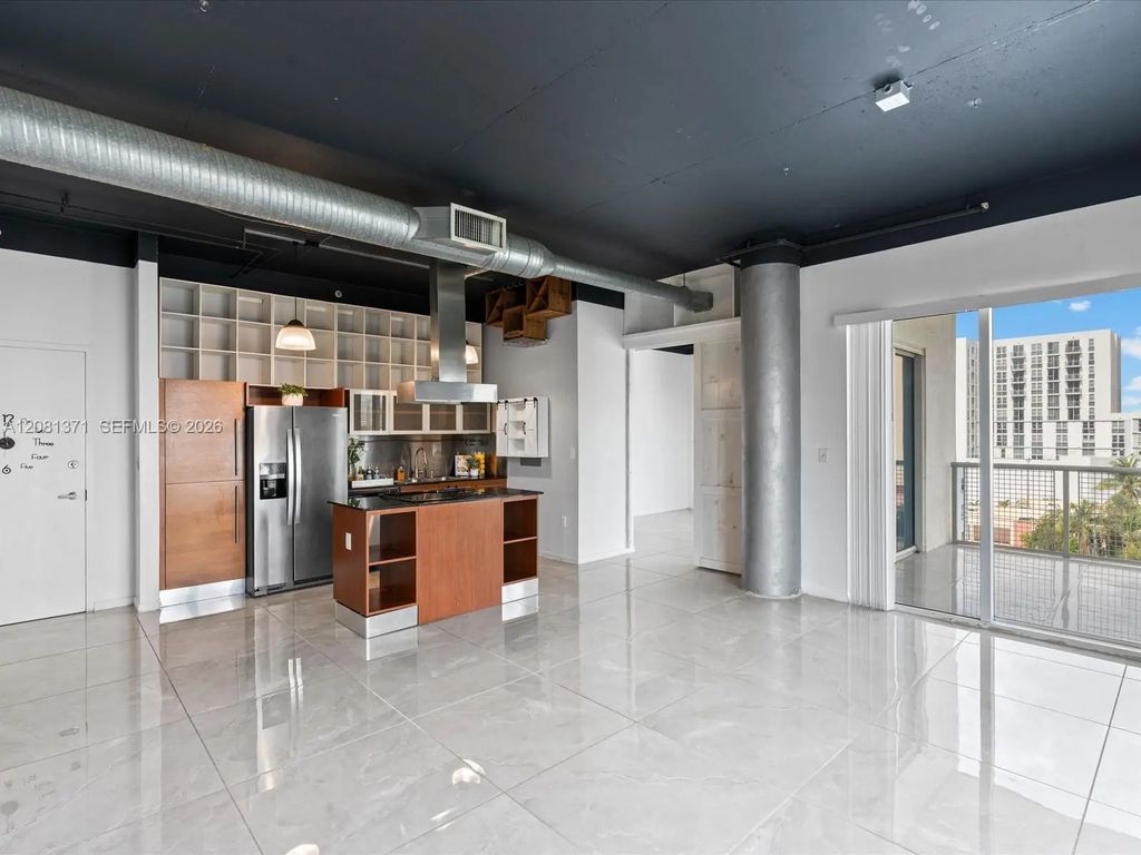 10 S River Drive #715, Miami