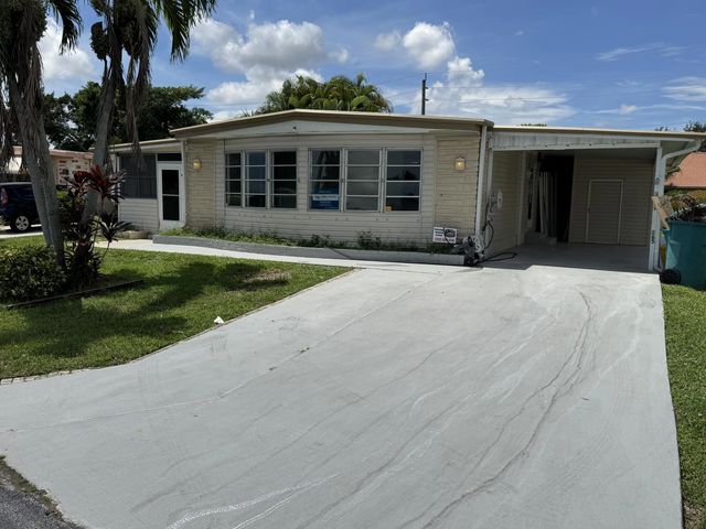 3 of 37 - 8629 Crown Drive, Boynton Beach, FL